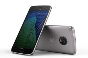 Moto G5 Plus Black Front Back 300x200 - Moto-G5-Plus_Black_Front_Back.jpg