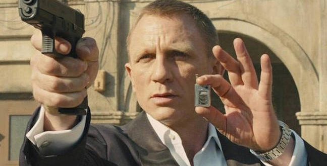 james bond gun gadget.jpgx648y348crop1 648x330 - Is that a phone in your hand – or a gun? This neural network reckons it has it all figured out