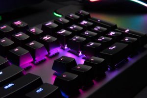 razer blackwidow x chroma lifestyle 4 100692140 large 300x200 - razer-blackwidow-x-chroma-lifestyle-4-100692140-large.jpg