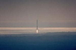 SpaceX Falcon 9 rocket on its return landing 300x200 - SpaceX-Falcon-9-rocket-on-its-return-landing.jpg