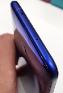 htc u11 blue2 204x300 - htc_u11_blue2.jpg