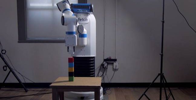 openai robot arm 648x330 - Pay attention. We’re only going to show you this once: OpenAI coaches robots to copy humans