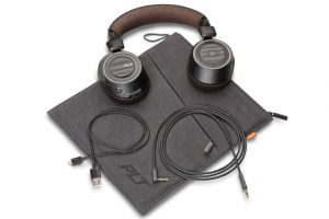 plantronics backbeat pro kit 100726413 large 300x200 - plantronics-backbeat-pro-kit-100726413-large.jpg