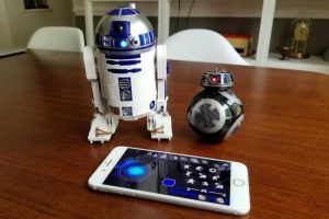 sphero r2d2 lead 100735279 large 300x200 - sphero-r2d2-lead-100735279-large.jpg