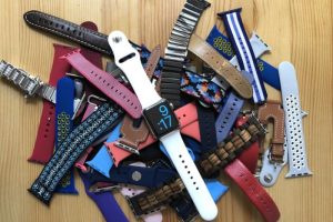 apple watch bands primary pile 100753886 large 300x200 - apple_watch_bands_primary_pile-100753886-large.jpg